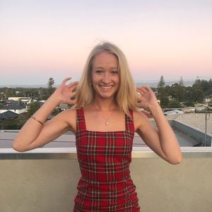 Meet your Posher, Juliette